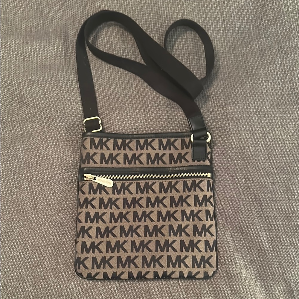 Vintage Michael Kors Black and Brown Crossbody Bag with leather accents